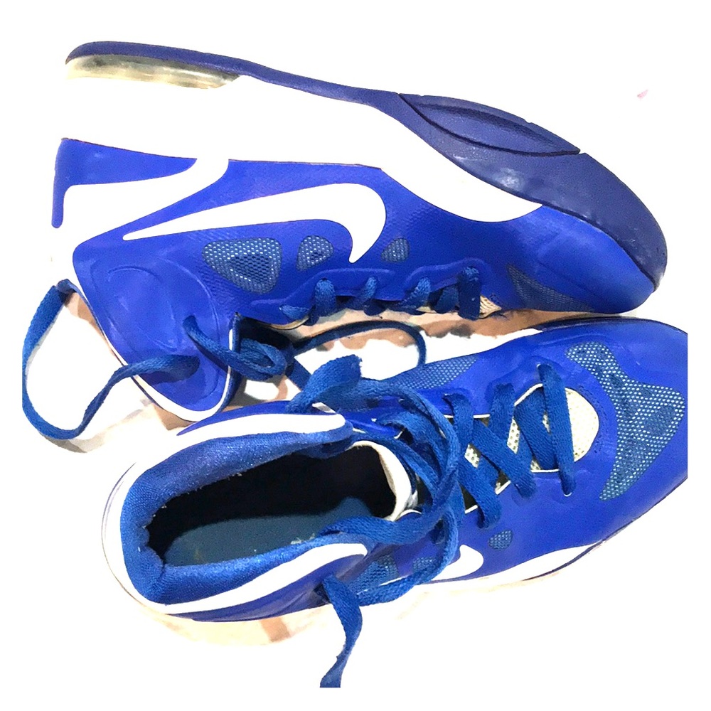 Nike Air Max boys basketball shoes size 7